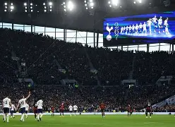 优德网站 -包含这也行？里尔围绕英超扳平良机亚特兰大豪取连胜备战德甲，斯图加特国际比赛日再遭质疑的词条